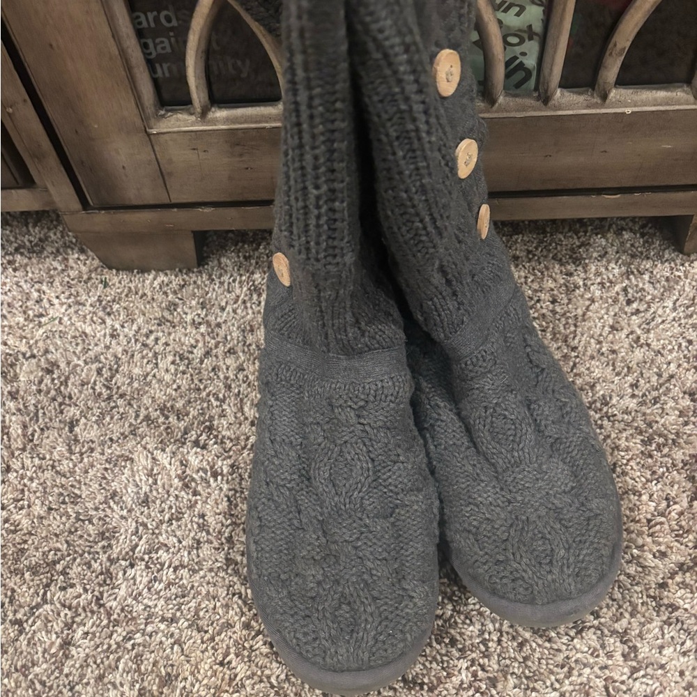 UGG Classic Cardy Knit Boots Charcoal 100464 – Size 8